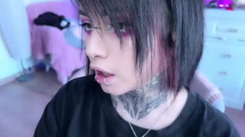 Snapshot of i_died_again chatting on February 28, 2025, 12:09 pm Asya online show from February 28, 2025, 12:09 pm