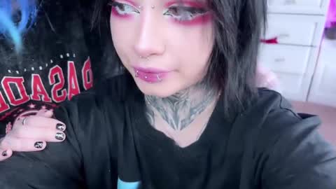 Snapshot of i_died_again chatting on March 10, 2025, 9:32 am Asya online show from March 10, 2025, 9:32 am