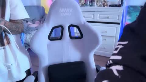 Asya  online show from September 22, 2025, 11:12 am