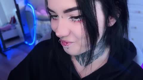 Snapshot of i_died_again chatting on October 4, 2025, 8:56 am Asya online show from October 4, 2025, 8:56 am