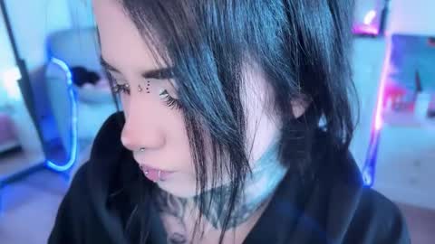 Snapshot of i_died_again chatting on October 11, 2025, 8:24 am Asya online show from October 11, 2025, 8:24 am