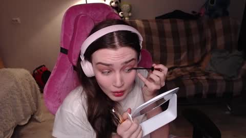 elisabeth online show from January 25, 2025, 2:25 pm