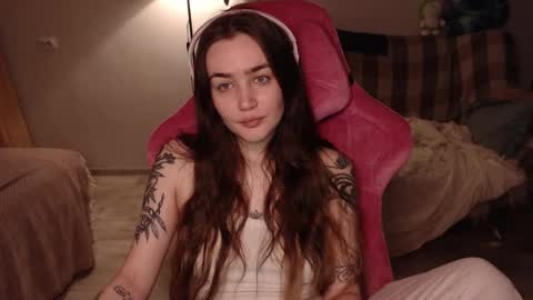 elisabeth online show from February 11, 2025, 2:57 pm