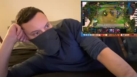 i o ro online show from December 9, 2024, 1:18 am