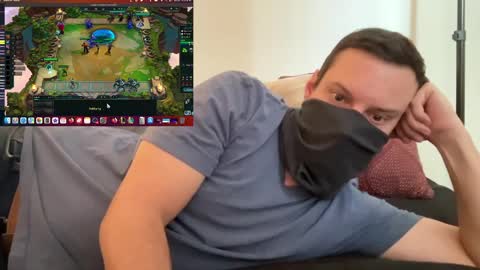 i o ro online show from December 19, 2024, 10:42 pm