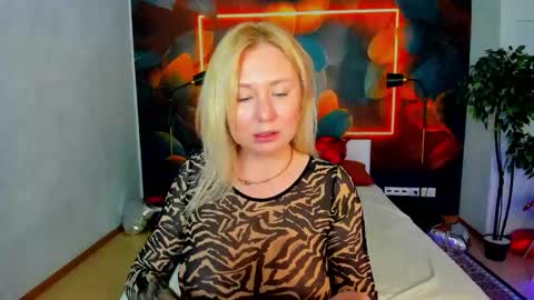Samanta online show from May 3, 2026, 8:09 am