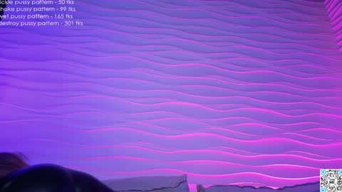 Snapshot of iam_casey chatting on November 23, 2025, 9:58 pm Casey online show from November 23, 2025, 9:58 pm