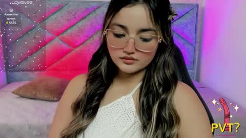 iam_lina online show from March 5, 2026, 7:21 pm