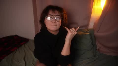 Meg  online show from April 26, 2026, 11:35 pm