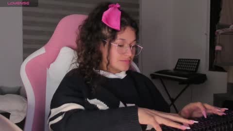 Snapshot of iam_nikki chatting on January 9, 2025, 8:03 am On instagram Imm NikkiHelp me reach 100 likes online show from January 9, 2025, 8:03 am