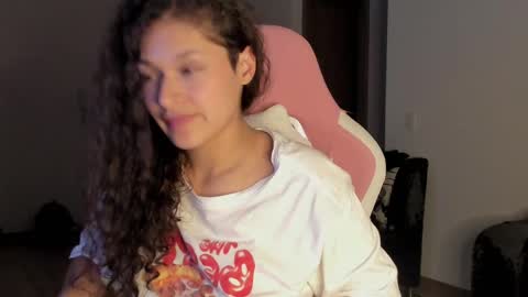 Snapshot of iam_nikki chatting on March 1, 2025, 10:34 am On instagram Imm NikkiHelp me reach 100 likes online show from March 1, 2025, 10:34 am