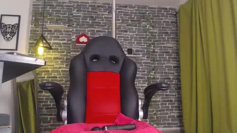 Snapshot of iam_samy__ chatting on March 8, 2025, 11:27 am Samy online show from March 8, 2025, 11:27 am