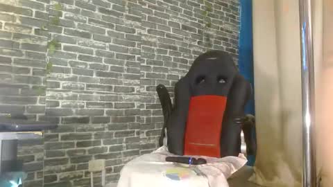 Snapshot of iam_samy__ chatting on November 24, 2025, 11:32 am Samy online show from November 24, 2025, 11:32 am