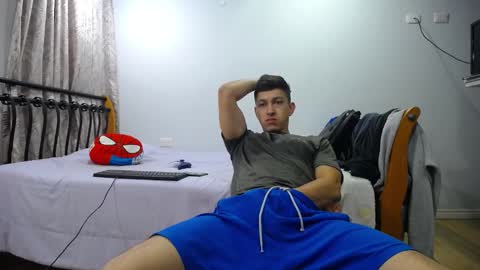 Snapshot of iam_yourbabyprincess_xd chatting on February 14, 2025, 9:45 am iam_yourbabyprincess_xd online show from February 14, 2025, 9:45 am