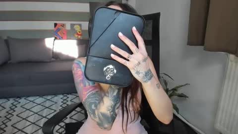 Baby Gal online show from January 13, 2025, 8:58 am