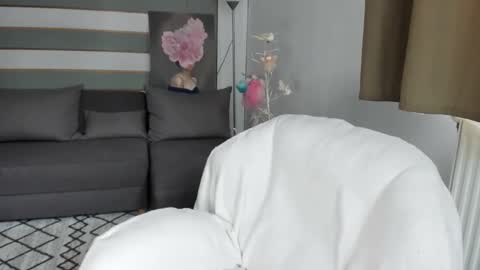 Baby Gal online show from June 2, 2026, 8:16 am