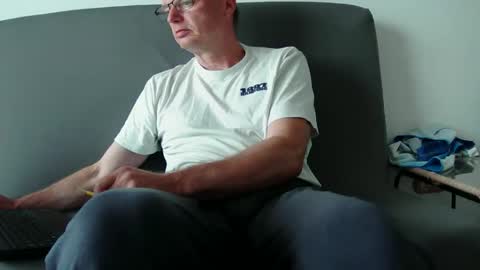 Snapshot of iamachim chatting on September 25, 2025, 4:32 pm iamachim online show from September 25, 2025, 4:32 pm