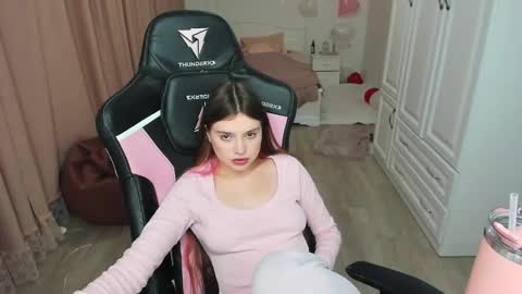 Cassie  STREAMS HERE EVERYDAY online show from February 23, 2026, 5:43 pm