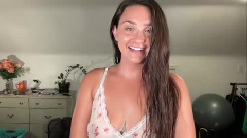 Crystal online show from July 8, 2026, 3:11 am
