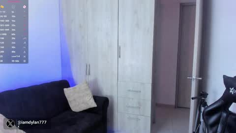 Snapshot of iamdylan777 chatting on March 6, 2025, 10:04 pm Dylan independent model online show from March 6, 2025, 10:04 pm