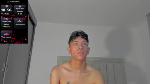 Juliiiiian online show from April 28, 2026, 11:26 am