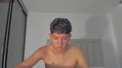 Snapshot of iamjulian_ chatting on May 8, 2026, 12:54 pm Juliiiiian online show from May 8, 2026, 12:54 pm