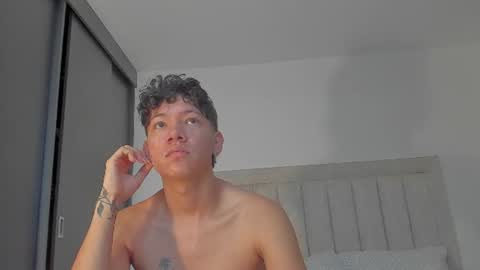 Snapshot of iamjulian_ chatting on July 21, 2026, 11:12 am Juliiiiian online show from July 21, 2026, 11:12 am