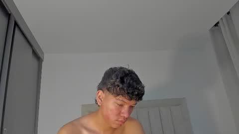 Snapshot of iamjulian_ chatting on July 22, 2026, 11:24 am Juliiiiian online show from July 22, 2026, 11:24 am