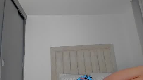 Snapshot of iamjulian_ chatting on July 24, 2026, 11:19 am Juliiiiian online show from July 24, 2026, 11:19 am