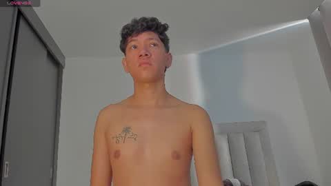 Snapshot of iamjulian_ chatting on July 28, 2026, 12:48 pm Juliiiiian online show from July 28, 2026, 12:48 pm