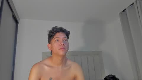 Snapshot of iamjulian_ chatting on July 30, 2026, 11:09 am Juliiiiian online show from July 30, 2026, 11:09 am