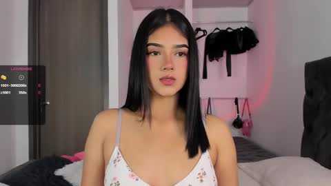 Snapshot of iamjulietaa chatting on February 25, 2025, 3:27 pm online show from February 25, 2025, 3:27 pm