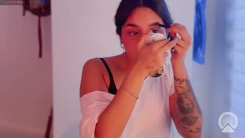 Snapshot of iamjulietaaa chatting on August 4, 2026, 5:26 pm Julieta online show from August 4, 2026, 5:26 pm
