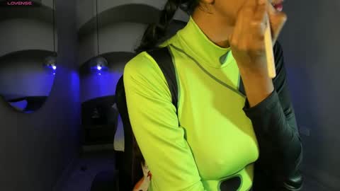 Nayuta online show from March 5, 2025, 8:10 pm