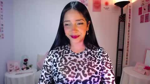 Snapshot of iamroxanne chatting on April 19, 2026, 2:22 am Camila online show from April 19, 2026, 2:22 am