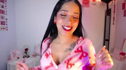 Snapshot of iamroxanne chatting on May 17, 2026, 4:58 pm Camila online show from May 17, 2026, 4:58 pm