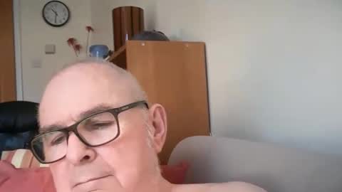 Snapshot of ian53a chatting on April 27, 2026, 9:29 am ian53a - mature UK man for same online show from April 27, 2026, 9:29 am