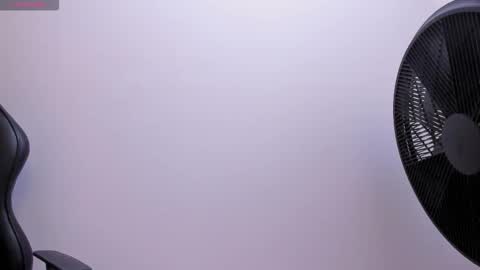 IAN CASTILLO online show from February 18, 2026, 11:17 am