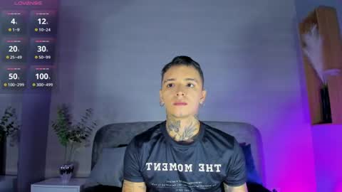 Snapshot of ian_castillo_ chatting on June 24, 2026, 11:20 am IAN CASTILLO online show from June 24, 2026, 11:20 am