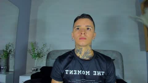 Snapshot of ian_castillo_ chatting on July 7, 2026, 11:14 am IAN CASTILLO online show from July 7, 2026, 11:14 am