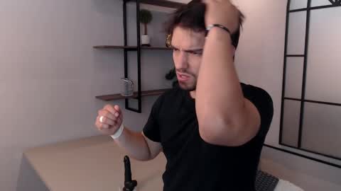 Ian Davis online show from January 28, 2025, 9:40 pm