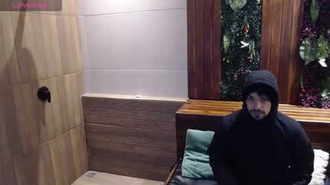 Ian Davis online show from September 11, 2025, 11:32 am