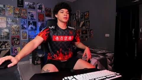 Snapshot of ian_versace chatting on February 2, 2025, 9:34 pm Andres online show from February 2, 2025, 9:34 pm