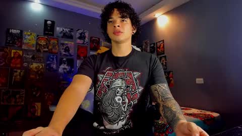 Snapshot of ian_versace chatting on September 12, 2025, 9:26 pm Andres online show from September 12, 2025, 9:26 pm