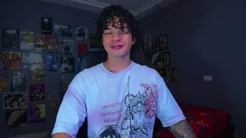 Snapshot of ian_versace chatting on November 7, 2025, 4:40 pm Andres online show from November 7, 2025, 4:40 pm