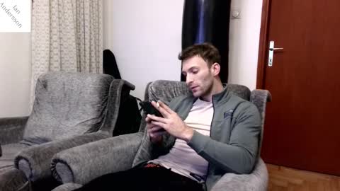 Snapshot of ianandersson27 chatting on January 11, 2025, 3:55 am Ian Andersson online show from January 11, 2025, 3:55 am