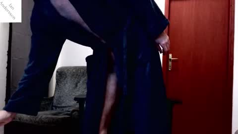 Snapshot of ianandersson27 chatting on January 23, 2025, 12:57 am Ian Andersson online show from January 23, 2025, 12:57 am