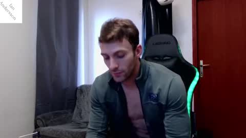 Snapshot of ianandersson27 chatting on February 3, 2025, 6:45 am Ian Andersson online show from February 3, 2025, 6:45 am