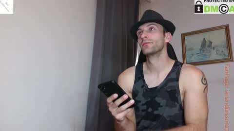 Snapshot of ianandersson27 chatting on October 31, 2025, 6:25 am Ian Andersson online show from October 31, 2025, 6:25 am