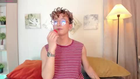 ian  online show from December 16, 2025, 6:18 am